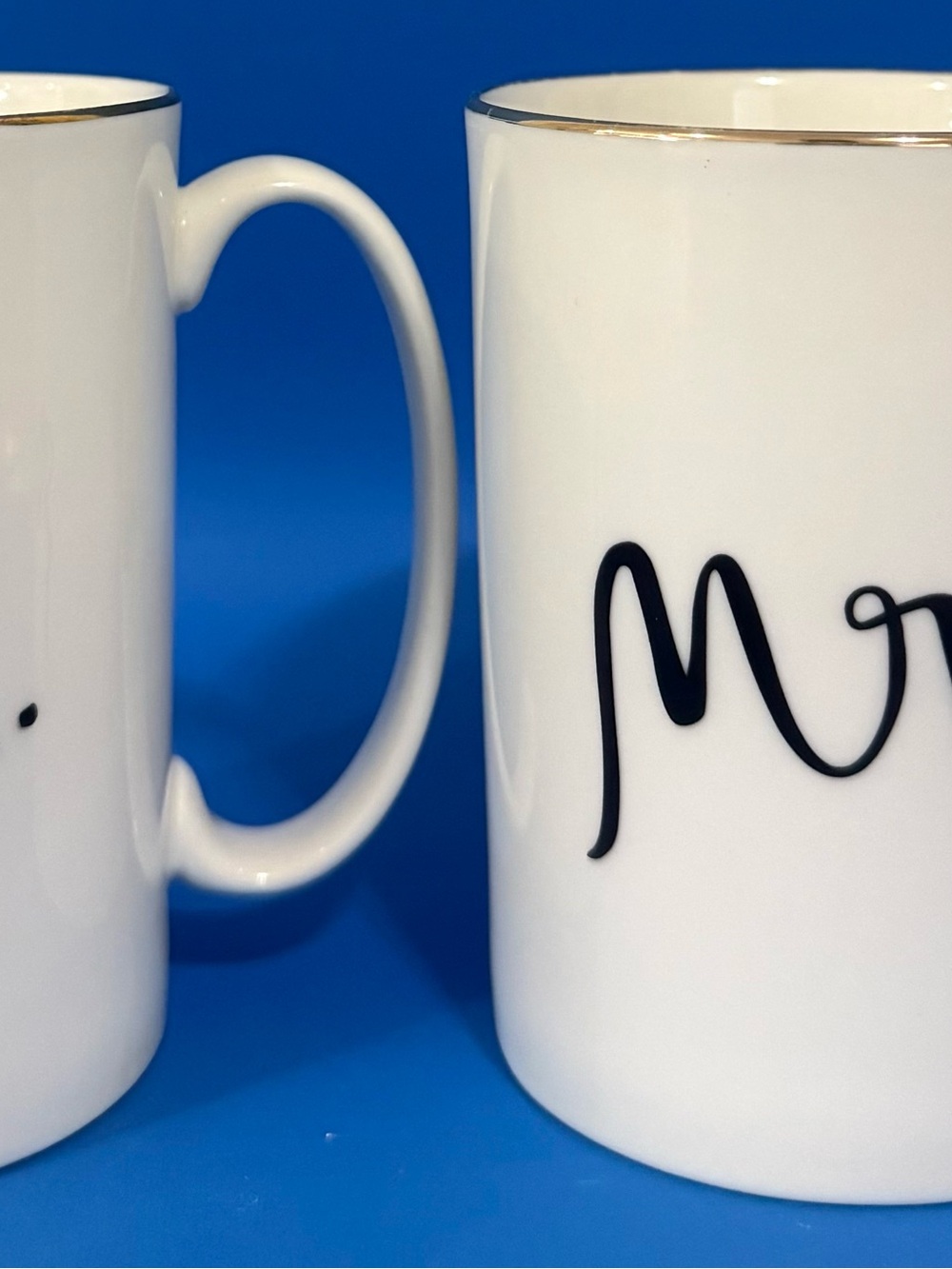 Kate Spade New York Lenox  Bridal Party “Mr & Mrs” Mugs Gold Rim & Black Letters